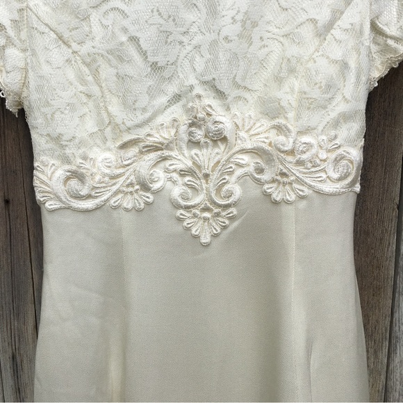 Vintage 80’s Scott McClintock Lace Maxi Dress Cream 4 - Picture 6 of 15